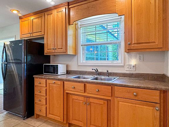 3rd image of 3205 NW 76th Ln
