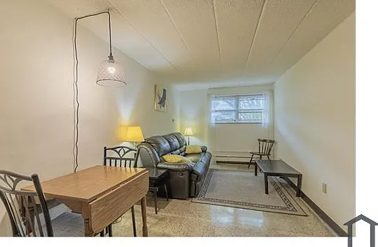1 bed, 800 sqft, $700 — Photo 4