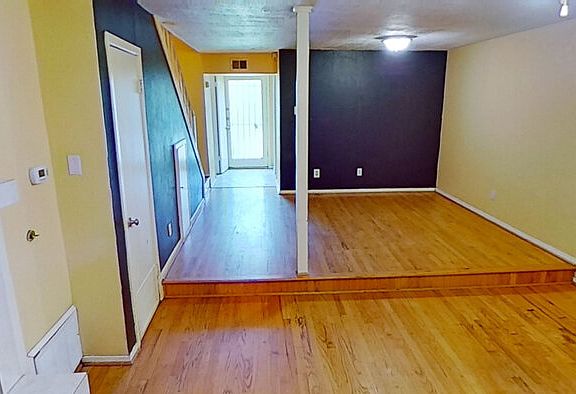 3rd image of 12 Hyde Park Blvd Unit 3