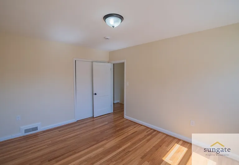 1444 Meridene Dr — Photo 20