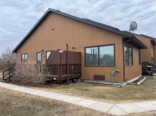 5 Middle Dr, Winnipeg Beach, MB R0C 3G0