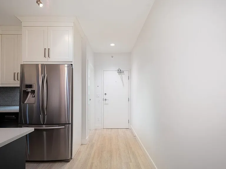 4548 Hastings St #302 — Photo 19