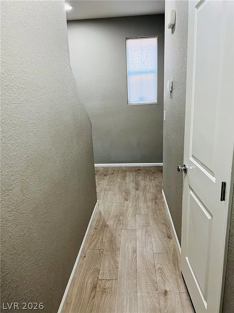 5 bed, 3.0 bath, 2460 sqft, $2,650 — Photo 3