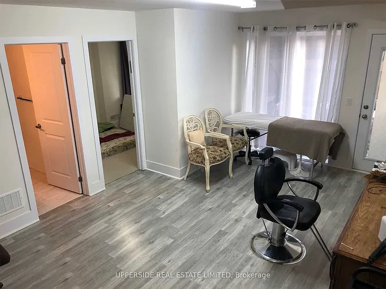 8 Sable Rd — Photo 18