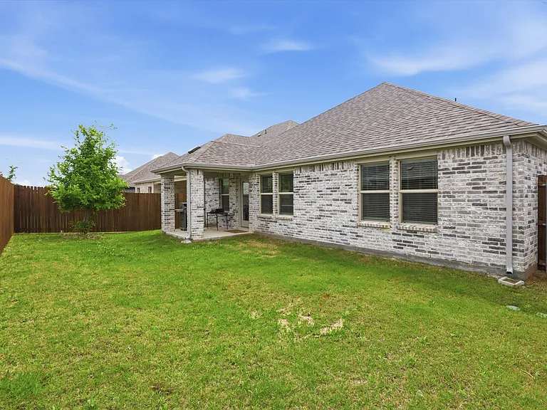 410 Dempsey Dr — Photo 26
