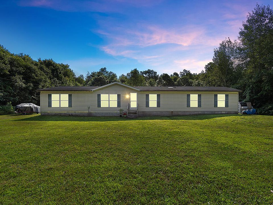 4390 W 104th St, Grant, MI 49327 | Zillow