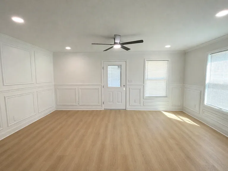 549 N Peter St #A — Photo 5