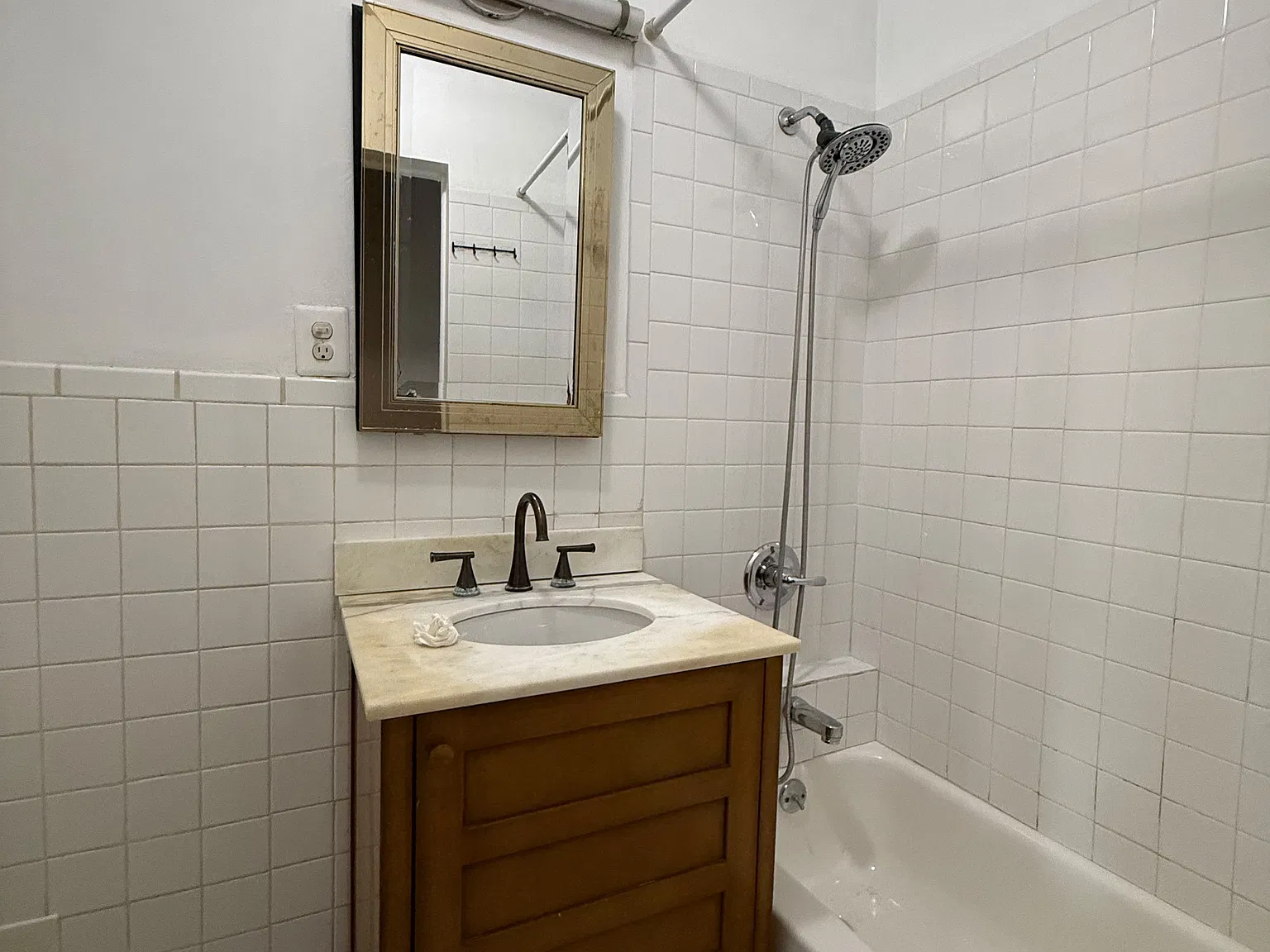4 bed, 800 sqft, $3,200 — Photo 4