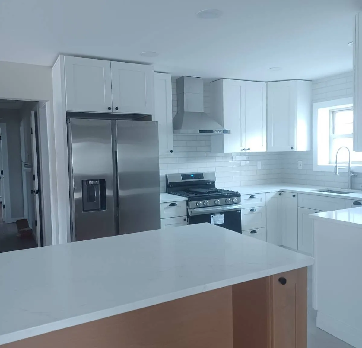 3 bed, 2.0 bath, 1000 sqft, $3,500 — Photo 2