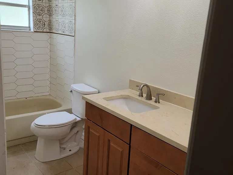 10176 Thayer St — Photo 13