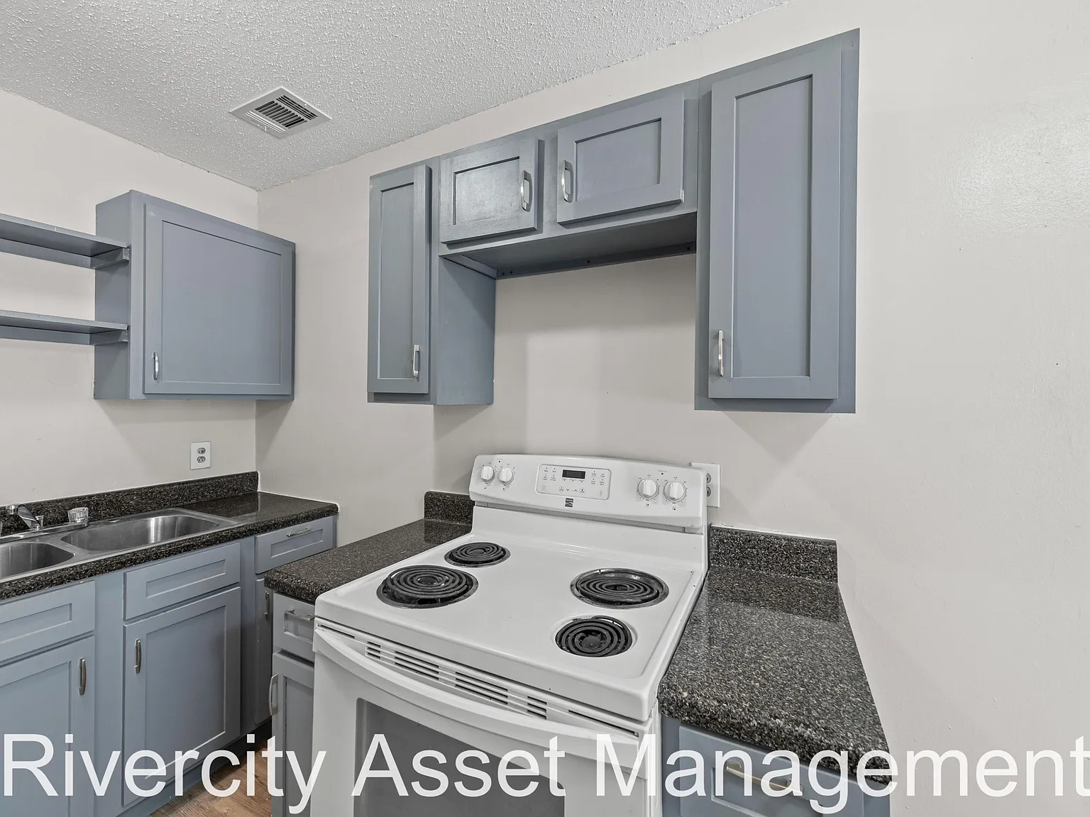 410 Carbon Cove - 1 — Photo 2