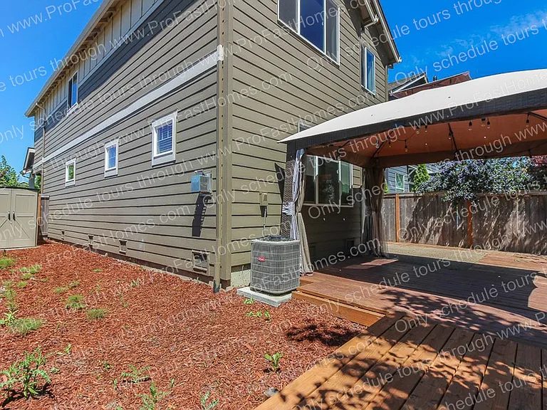 6300 SE Imagine Way — Photo 32