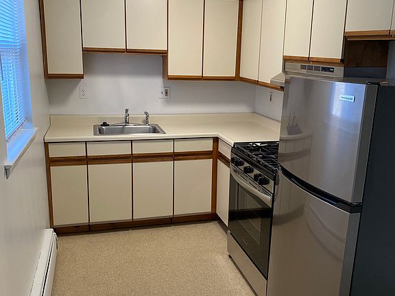 3rd image of 7727 Germantown Ave APT 209