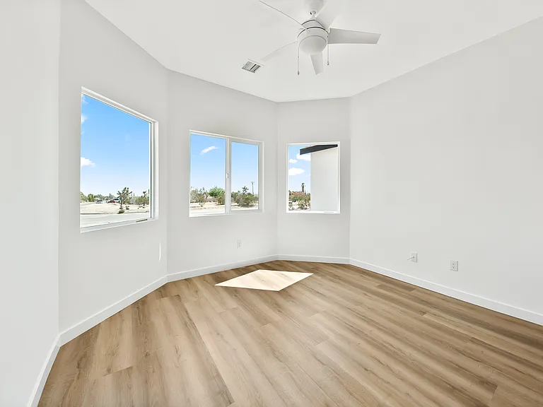 3878 Hilton Ave — Photo 14