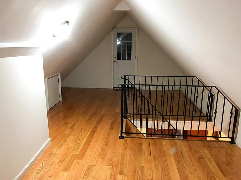 122 Combs Ave #2 — Photo 10