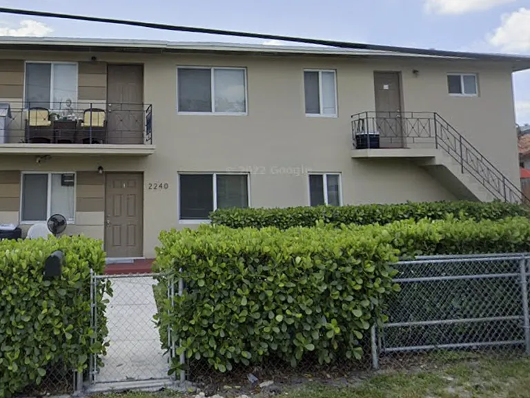Side view of 2nd floor apartment