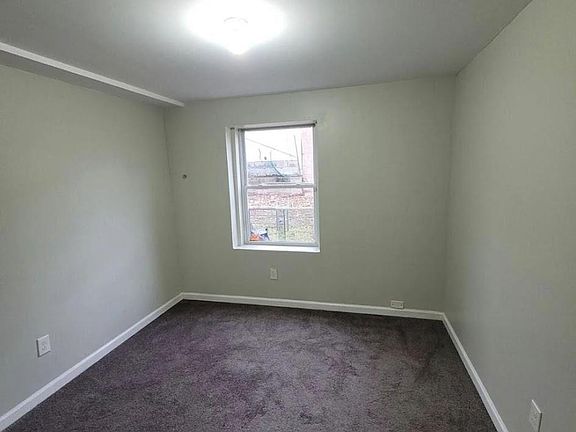 4th image of 239 Lehigh Ave #1G