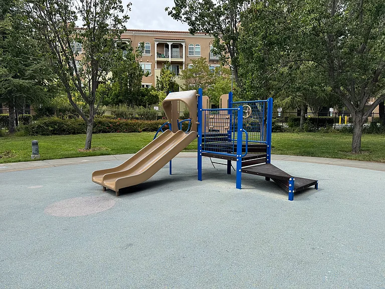 600 S Abel St #220 — Photo 37