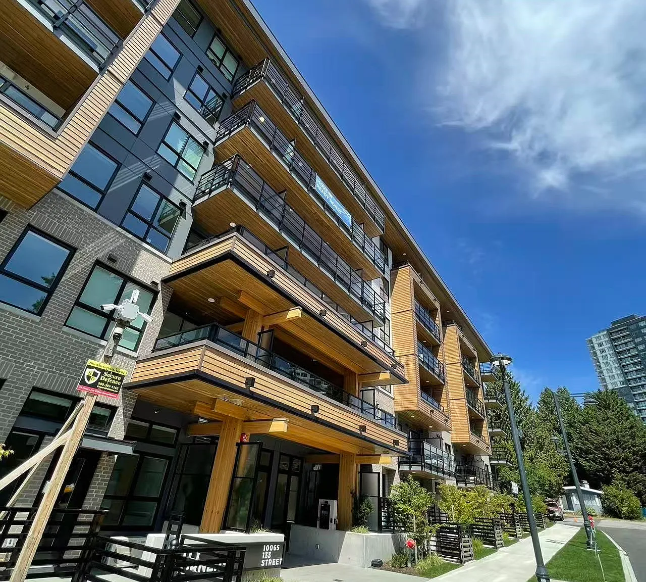 2 bed, 900 sqft, $2,500 — Photo 1