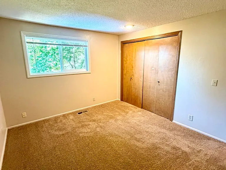 1245 Baxter Rd SE — Photo 11