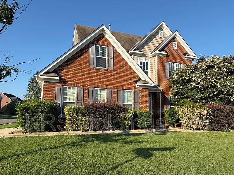 13 Hampshire Glen Pkwy