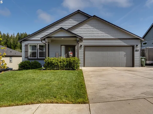 183 Rockcrest Dr, Lowell, OR 97452
