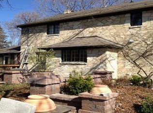 3231 S 100th St, Milwaukee, WI 53227