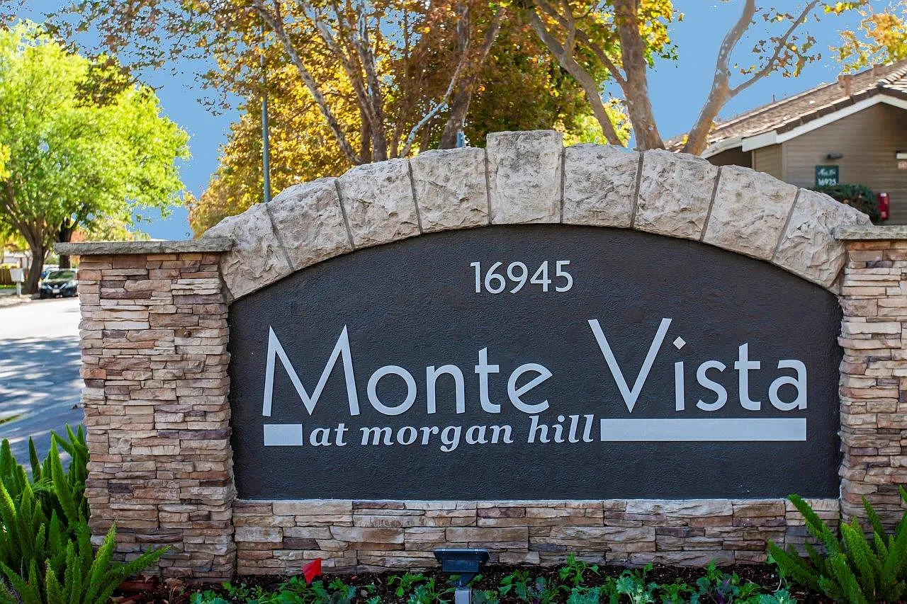 Monte Vista Apartments — Photo 1