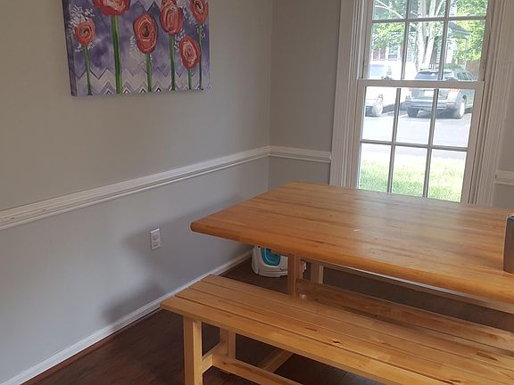 5th image of 49 Dehaven Dr