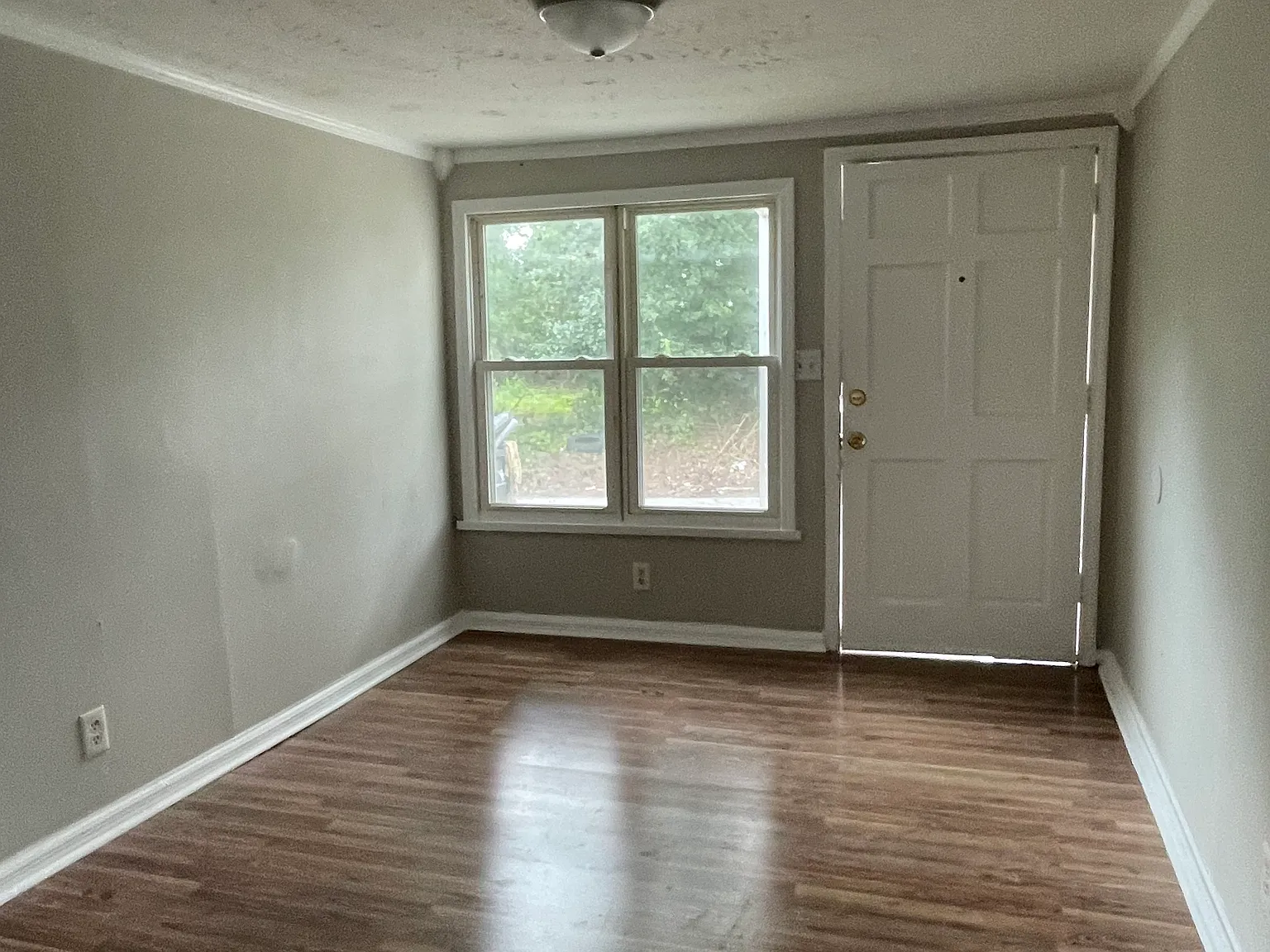 2 bed, 600 sqft, $950 — Photo 2