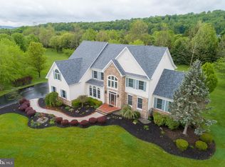 1571 Jakes Pl, Hellertown, PA 18055