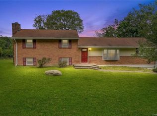 18 Mennella Rd, Poughquag, NY 12570