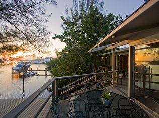 1265 Tree Bay Ln, Sarasota, FL 34242