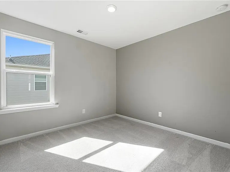 21 Golden Eagle Pkwy — Photo 15