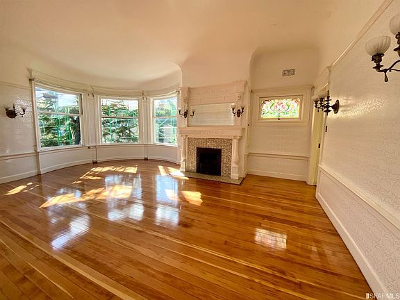 2nd image of 2380 Broadway St