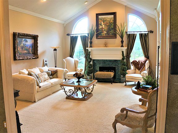 5th image of 2321 Tuttington Cir