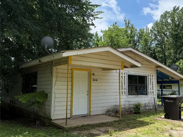 205 Tanglewood St, Broken Bow, OK 74728