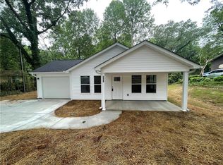 229 N Oak St, Walhalla, SC 29691
