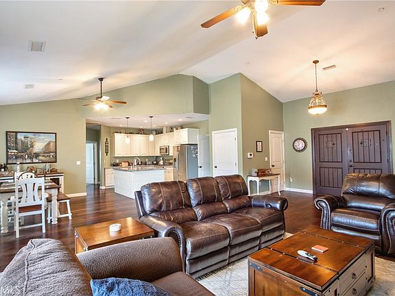 5th image of 40105 Voyager Rd