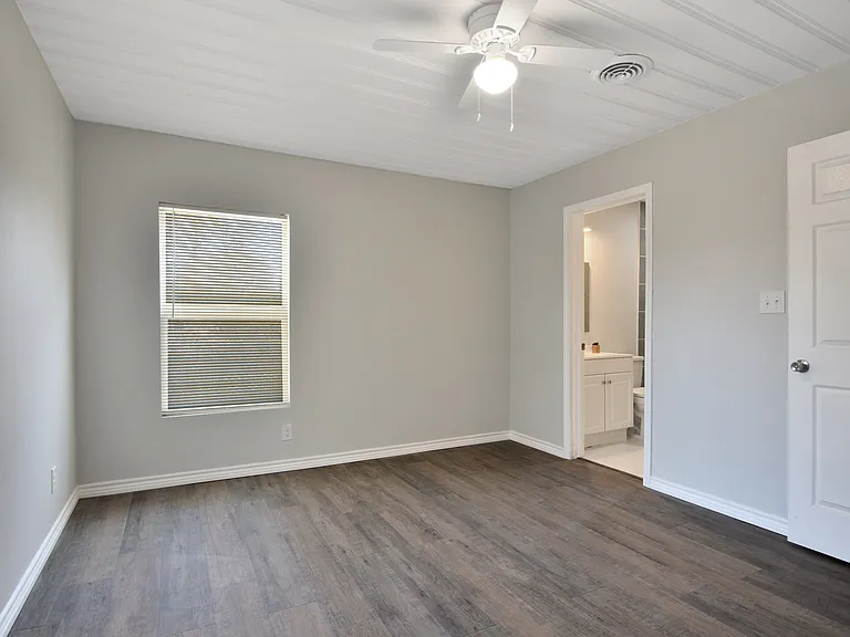 6205 Lovett Ave #L — Photo 22