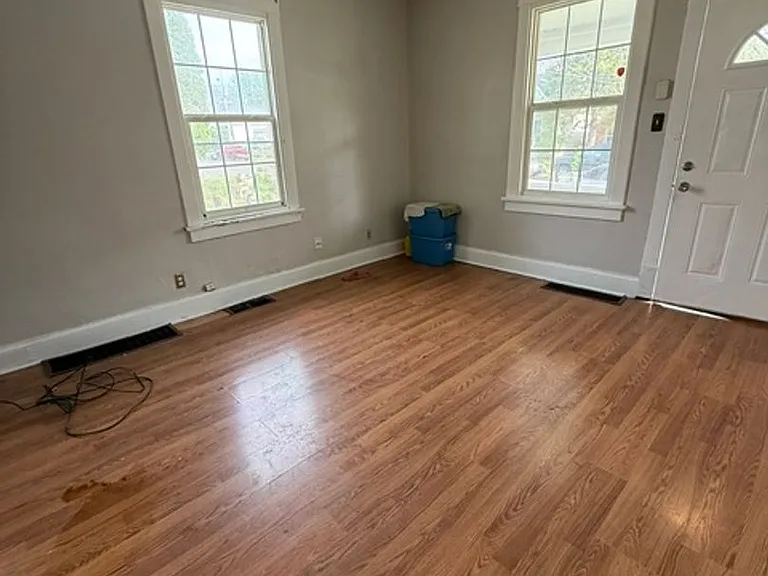 905 W Thrush Ave — Photo 15