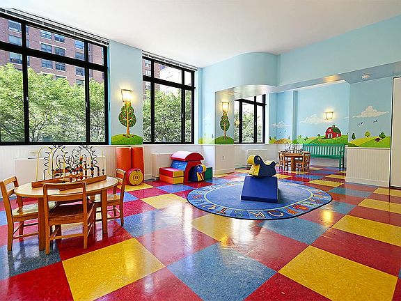 5th image of 450 N End Ave APT 24B