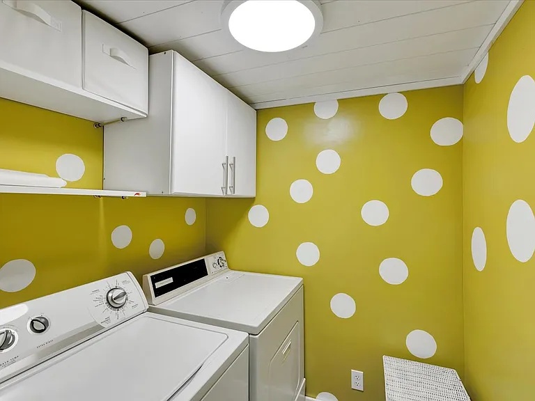116 Catherine St — Photo 33