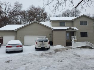 1052 95th Ln NW, Coon Rapids, MN 55433