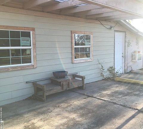3rd image of 708 Cantrell Ave