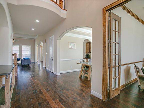 4th image of 2811 Marrickville Dr