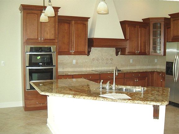FOR MUCH MORE INFO: REALTOR.COM; ENTER MLSID:R2965719
