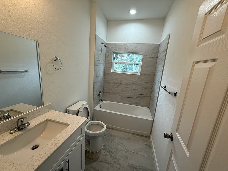 2523 Cloras St — Photo 15