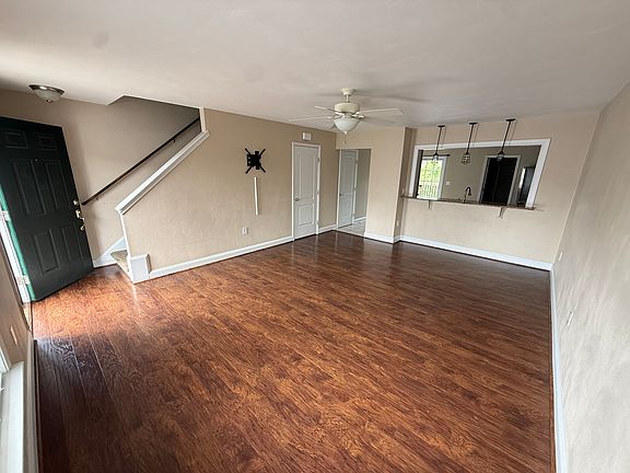 3rd image of 6748 Village Green Dr