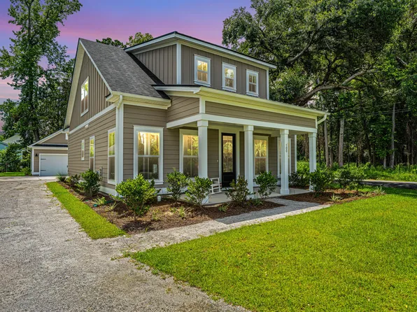 100 Gray Pine Ln, Summerville, SC 29483